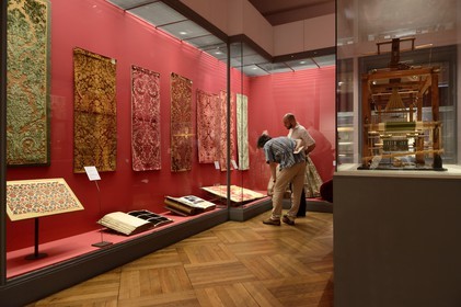France, Rhône (69), Lyon, site historique classé Patrimoine Mondial de l'UNESCO, musée des Tissus et des Arts décoratifs, salle de la soierie lyonnaise sous le Second Empire