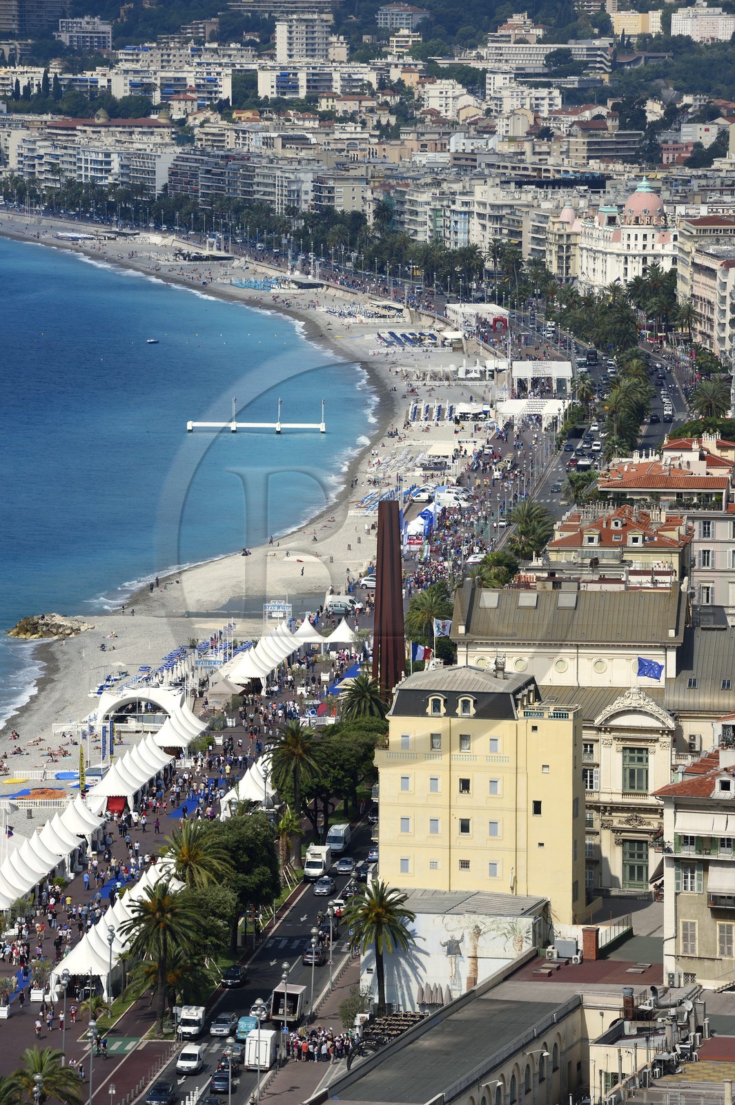 France, Alpes-Maritimes, Nice, the Promenade des Anglais on the seafront and 9 oblique lines work of the artist Bernar Venet