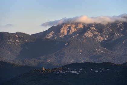 France, Corse-du-Sud (2A), Alta Rocca, vallée de Fiumicicoli et le village de Pantano