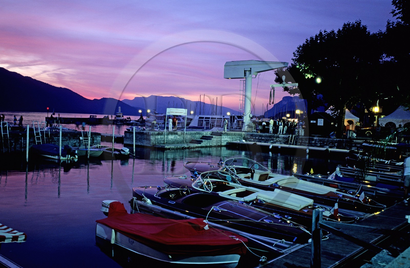 France, Savoie (73), port d'Aix-les-Bains au bord du lac du Bourget
