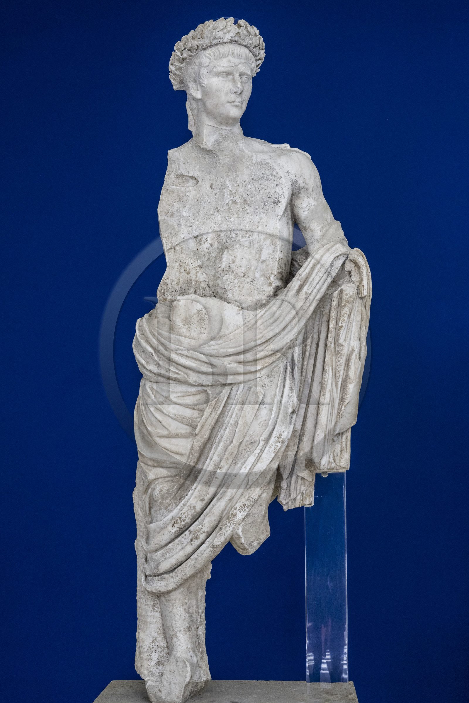 France, Vaucluse (84), Vaison-la-Romaine, site archéologique de Puymin, musée archéologique Théo Desplans, statue de Claude empereur de 41 à 54 apr. J.-C., né en Gaule à Lugdunum