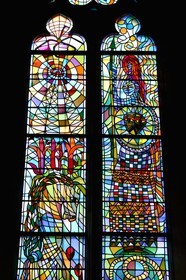 France, Moselle (57), Metz, l'église Saint-Maximin abrite les seuls vitraux connus dessinés par Jean Cocteau