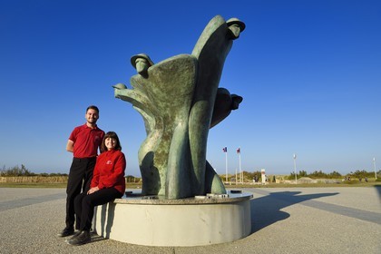 France, Calvados (14), Courseulles-sur-Mer, Centre Juno Beach, musée consacré au role du Canada lors de la Seconde Guerre Mondiale, Le Souvenir Ranimé de l'artiste Colin Gibson