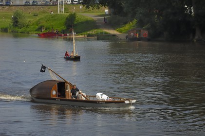 France, Indre et Loire (37), Vallée de la Loire classée Patrimoine Mondial de l'UNESCO, Chinon, La Vienne