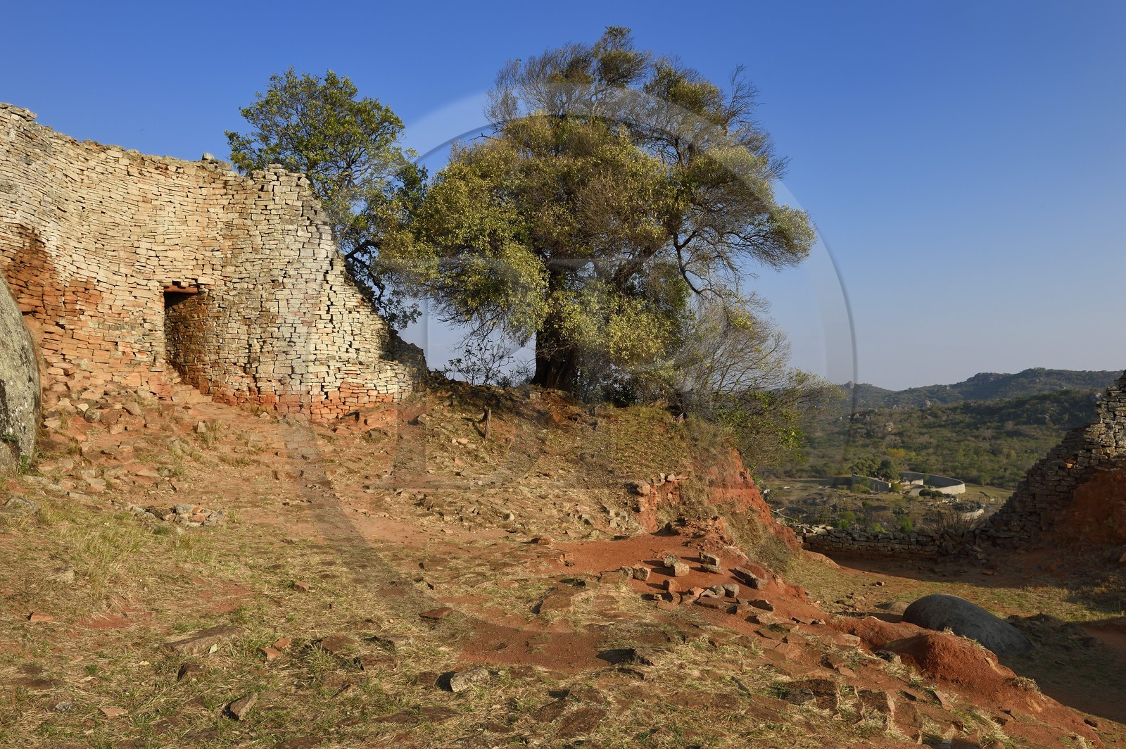 Zimbabwe, Masvingo province, the ruins of the archaeological site of Great Zimbabwe, UNESCO World Heritage List, 10th-15th century, the Eastern Enclosure in the Hill Complex and the Great Enclosure in the background