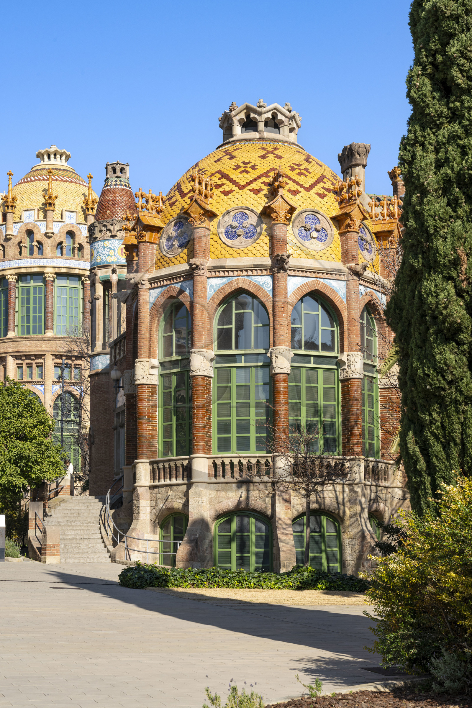 Espagne, Catalogne, Barcelone, quartier d'El Guinardo, ancien Hospital de la Santa Creu i de Sant Pau classé Patrimoine Mondial de l'UNESCO, de style moderniste par l'architecte Domenech i Montaner, aujourd'hui un musée et un centre culturel, il était composé de pavillons reliés par des souterrains