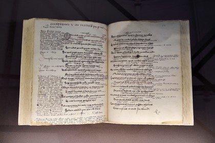 France, Bas-Rhin (67), Selestat, la Bibliothèque humaniste provenant à l'origine de la bibliothèque personnelle de Beatus Rhenanus (1485-1547), Cahier d'écolier de Beatus Rhenanus, élève à l'école latine de Sélestat (1498-1499) Textes, dessins et commentaires de la main de l'élève, âgé de 13 ans