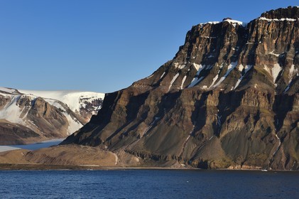 Groenland, cote Nord-Ouest, Murchison sund au nord de la baie de Baffin, le glacier Kissel sur l'Ile de Kiatak (Northumberland Island)