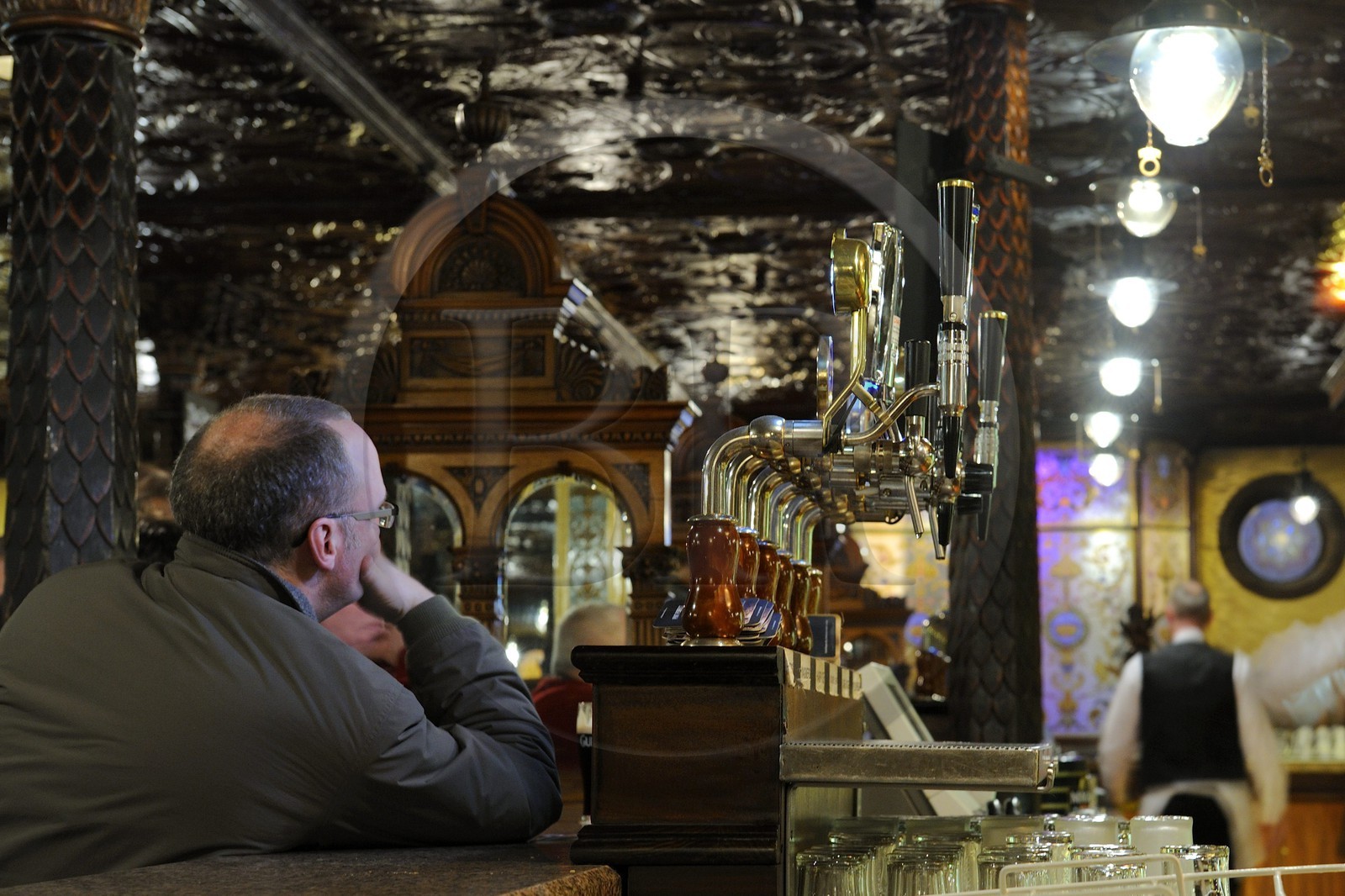 United Kingdom, Northern Ireland, Belfast, The Crown Liquor Saloon was founded in 1826 and is the unique pub to be part of the National Trust