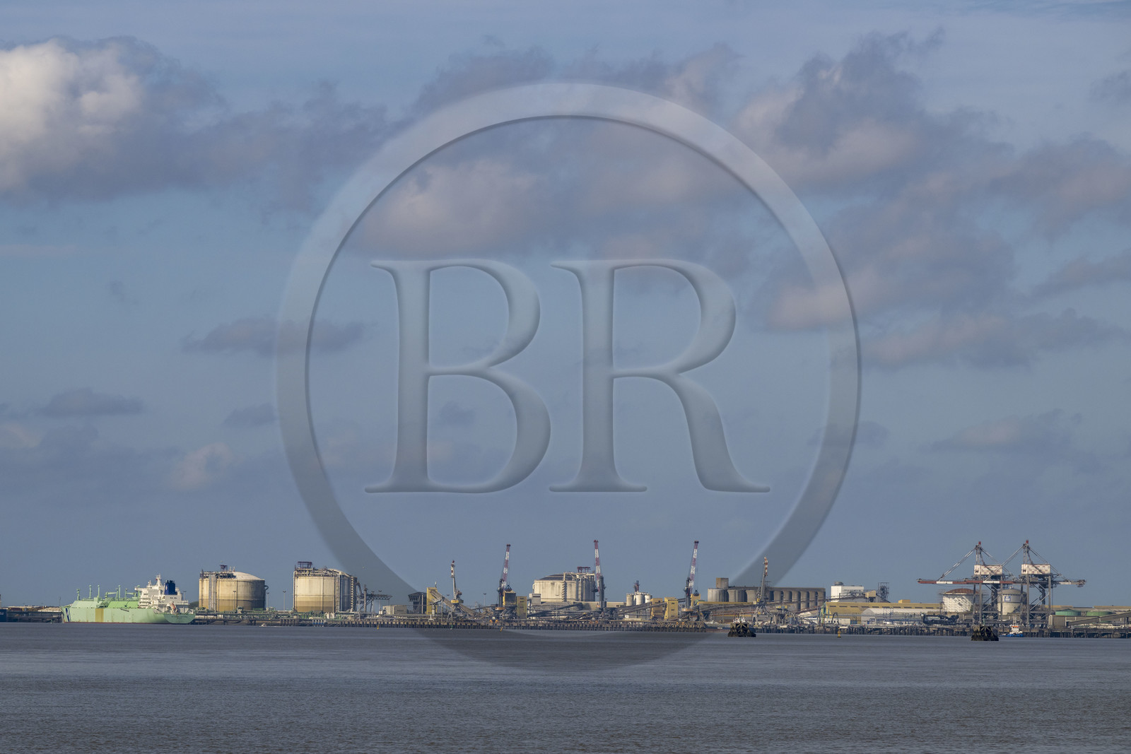 France, Loire-Atlantique (44), Estuaire de la Loire, Saint-Nazaire, Terminal méthanier de Montoir-de-Bretagne