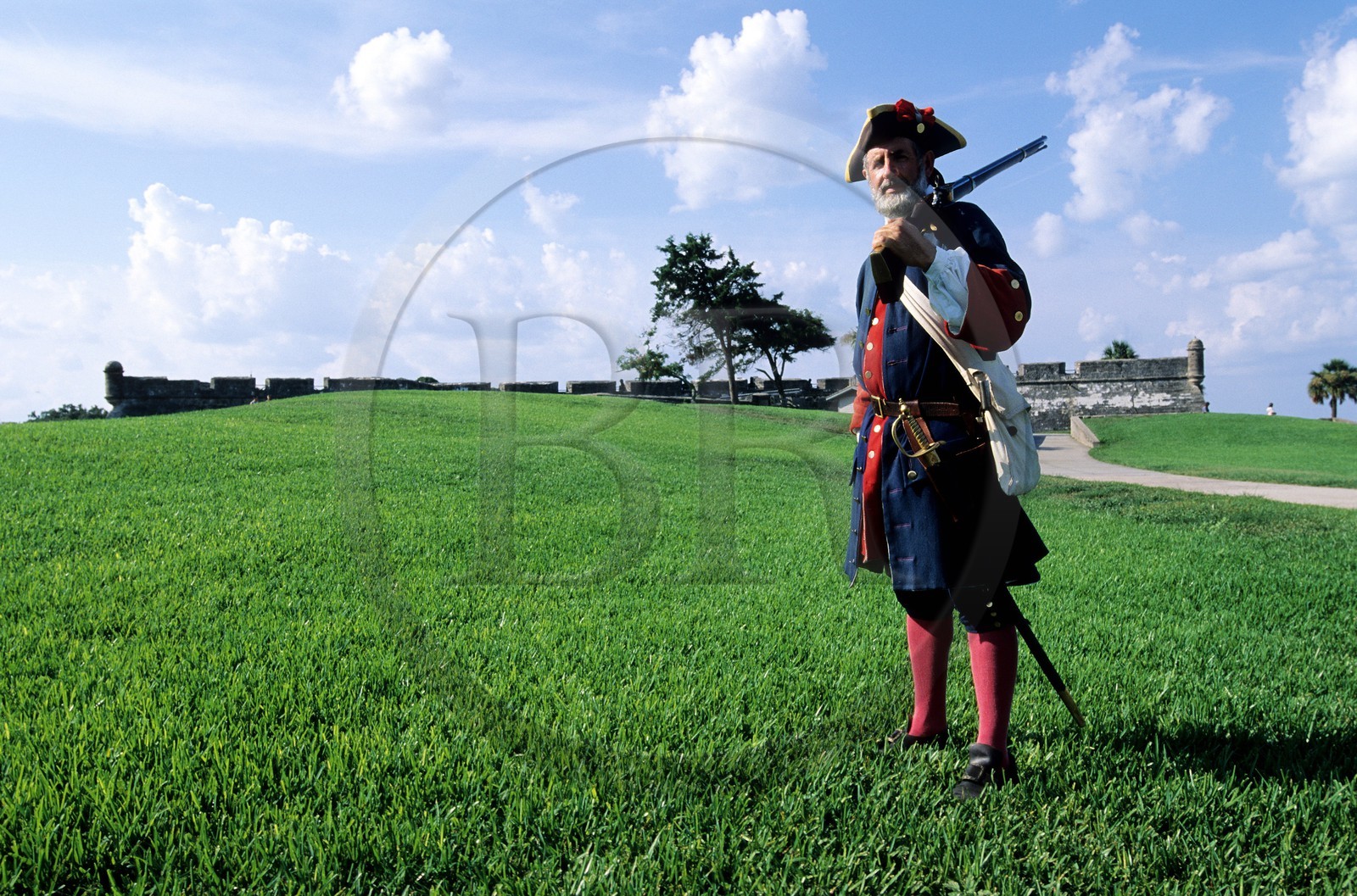 Etats-Unis, Floride, Saint Augustine, Castillo de San Marcos, garde en costume espagnol du 18ème siècle