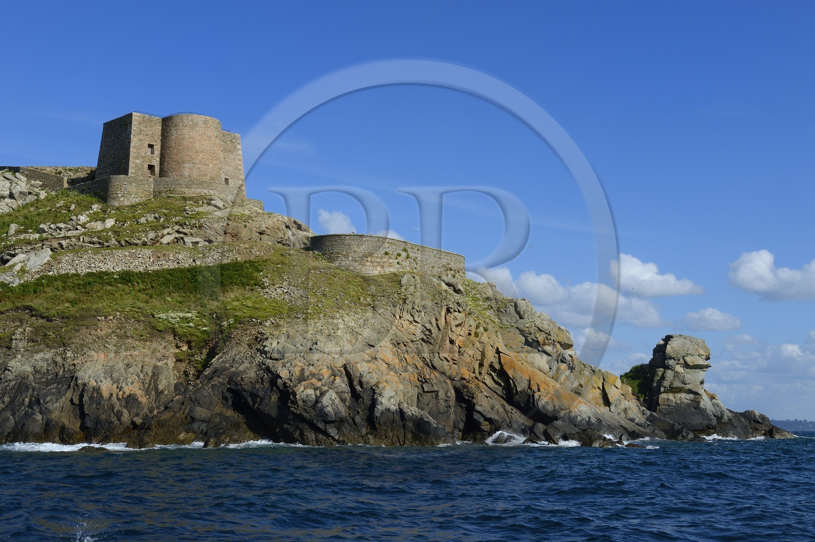 France, Côtes-d'Armor (22), Perros-Guirec, archipel et réserve ornithologique de Sept-Iles, Ile aux Moines, ancien fort
