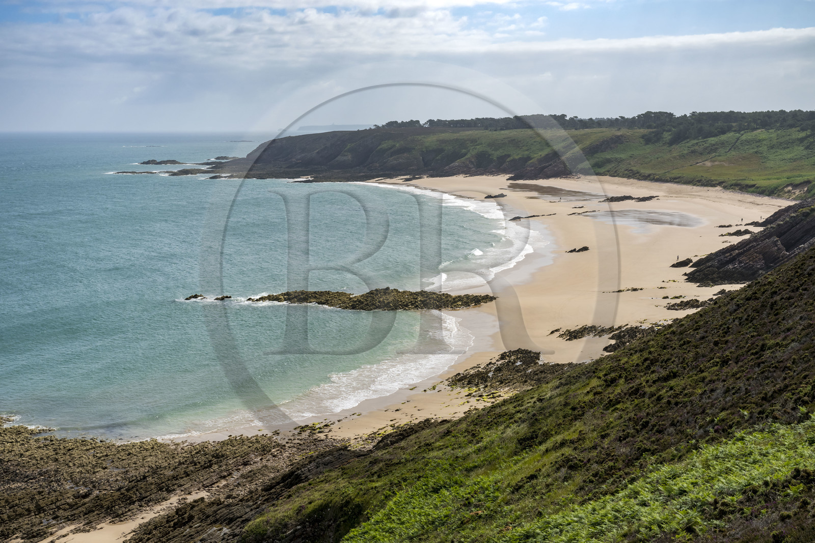 France, Côtes d'Armor (22), Grand Site de France Cap d'Erquy – Cap Fréhel, Erquy, plage (naturiste) de Lourtouais à l'Est du Cap d'Erquy