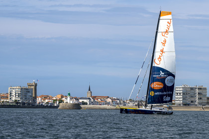 France, Vendée (85), Les-Sables-d'Olonne, le skipper Manuel Cousin en entrainement sur son voilier monocoque de 60 pieds IMOCA Coup de Pouce