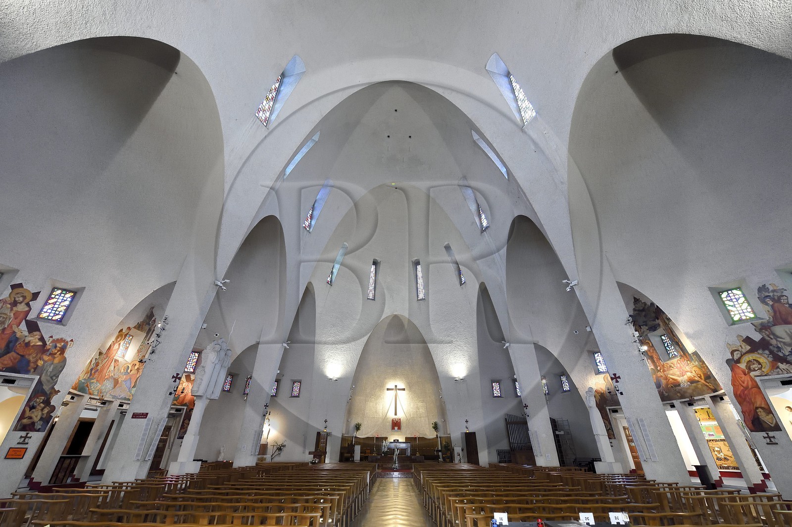 France, Alpes-Maritimes, Nice, Sainte-Jeanne-d'Arc (St. Joan of Arc) Church (1913-1933), the interior frescoes by Eugene Klementieff are inspired by Cubism, Orthodox icons and Quattrocento