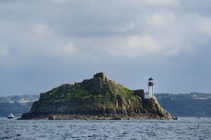 France, Finistère (29), baie de Morlaix, Carantec,  maison-phare de l'Ile Louet (aussi une maison d'hôtes en saison estivale)