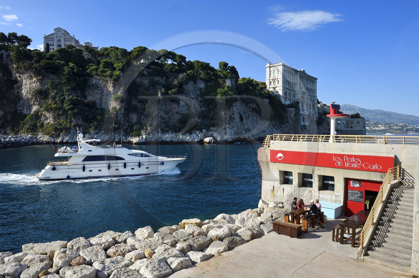 Principauté de Monaco, Monaco, le musée océanographique sur le Rocher, élevage d'huitres Les Perles de Monte-Carlo