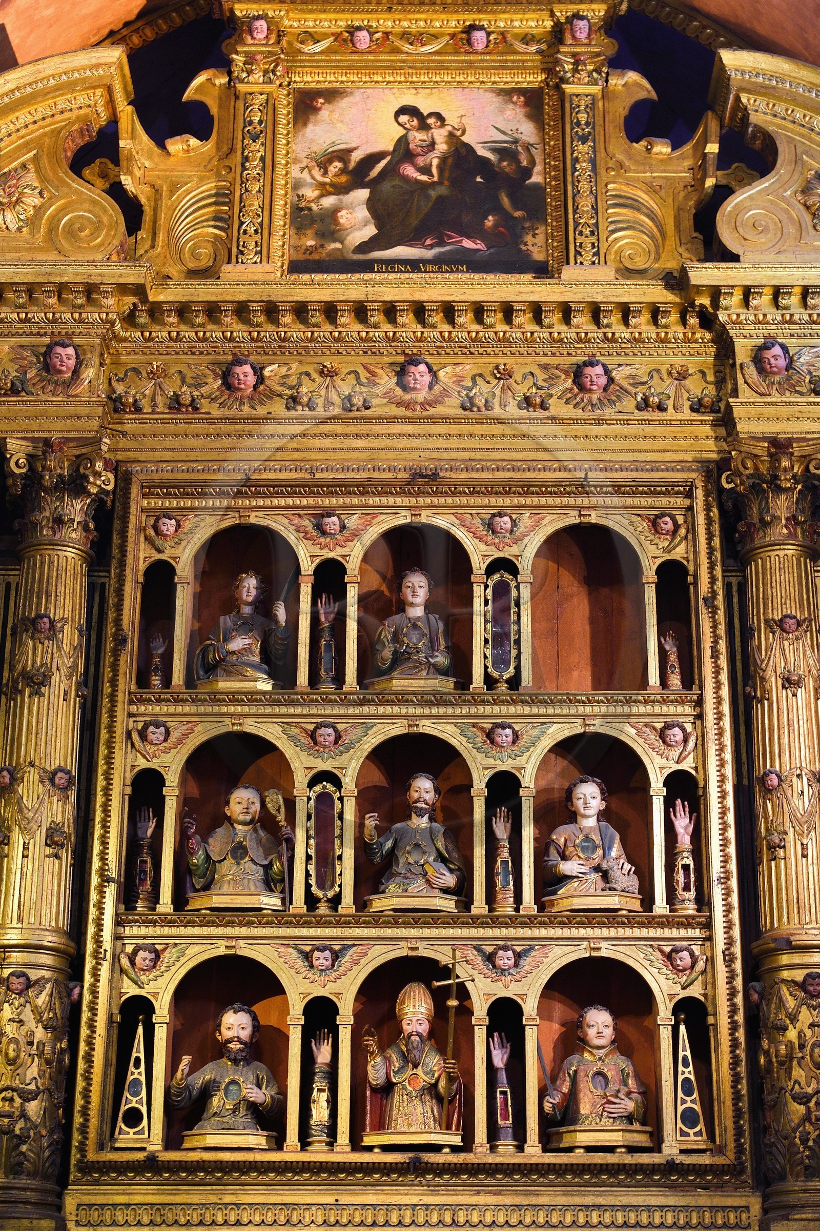 Portugal, Ile de Madère, Funchal, praca do municipio, église Saint-Jean-l'Evangéliste (Igreja de Sao Joao Evangelista) ou église du Collège des Jésuites, Autel latéral avec des reliques de sainte Ursule