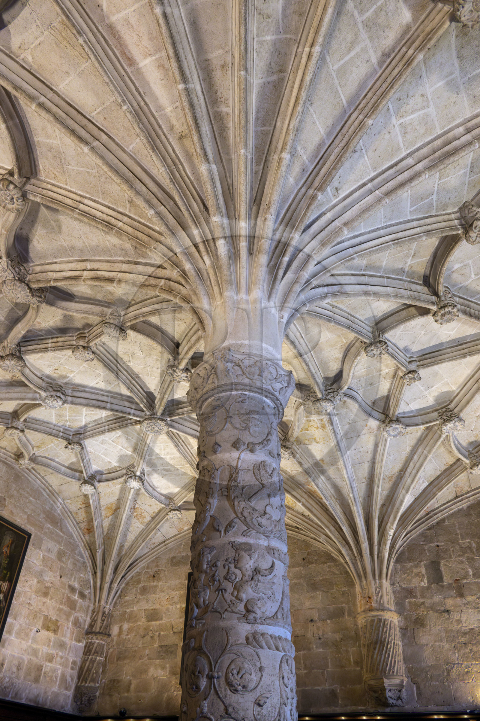 Portugal, Lisbon, Belem, Hieronymites Monastery (Mosteiro dos Jeronimos), listed as World Heritage by UNESCO, Santa Maria church, la sacristie recouverte de voutes à liernes et tiercerons