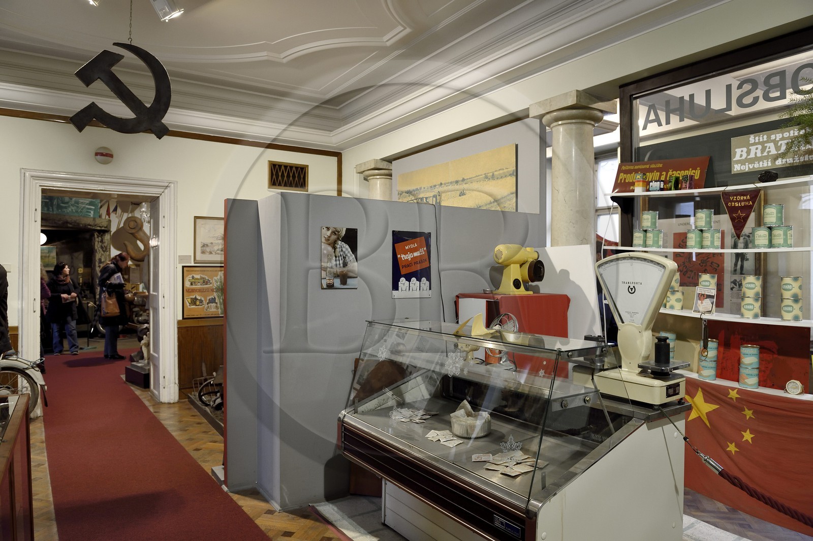 République Tchèque, Prague, Nove Mesto (nouvelle ville), collection d'objets du Muzeum Komunismu situé rue Na Prikope, musée qui retrace l'histoire du communisme Tchécoslovaque