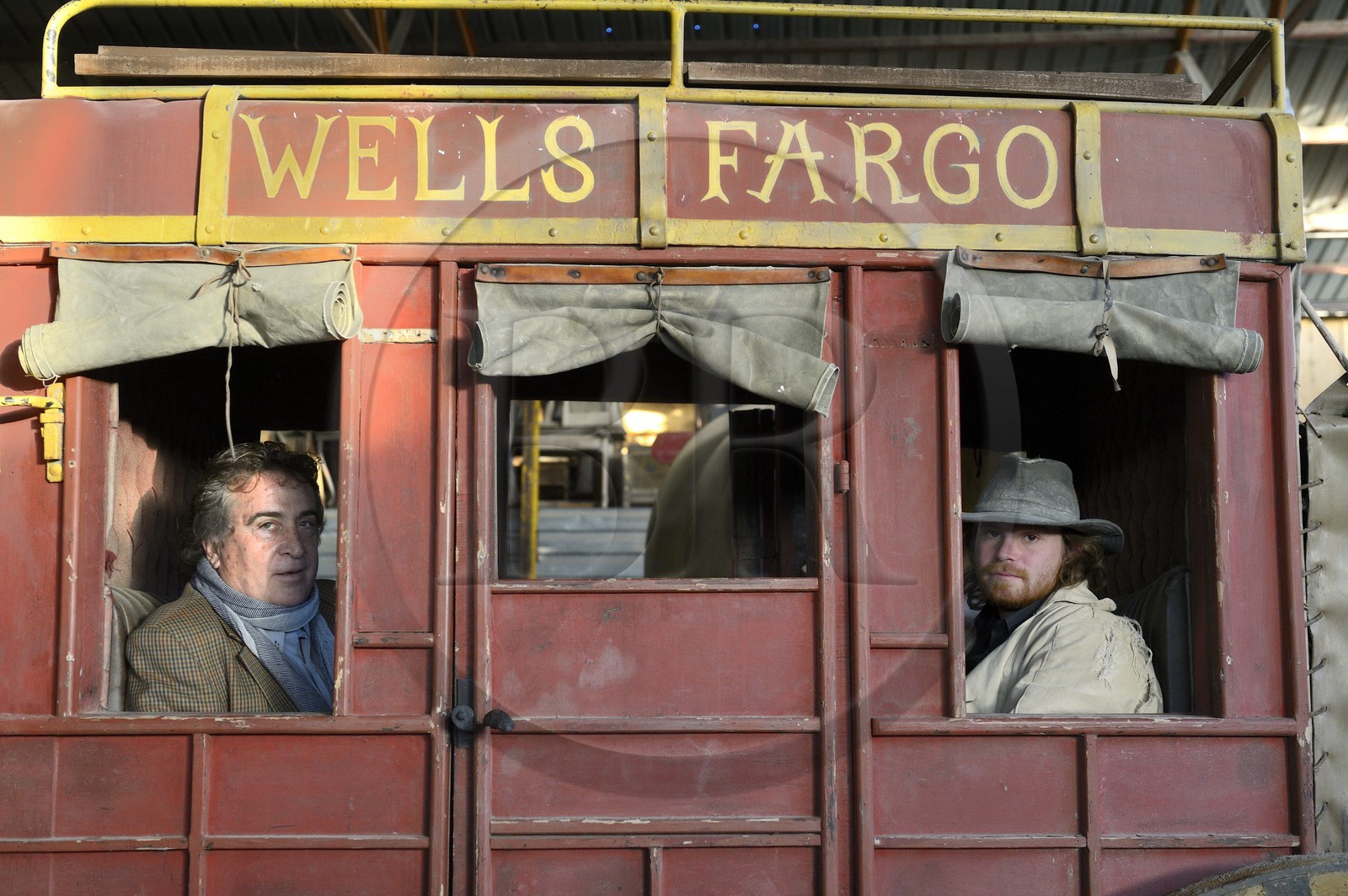 Espagne, Andalousie, province de Almeria, désert de Tabernas, parc d'attraction Fort Bravo Texas Hollywood, c'est ici que fut tourné les 7 Mercenaires de John Sturges mais aussi Les Pétroleuses de Christian-Jaque et Pour Une Poignée de Dollars de Sergio Leone, à gauche le co-propriétaire Rafael Molina