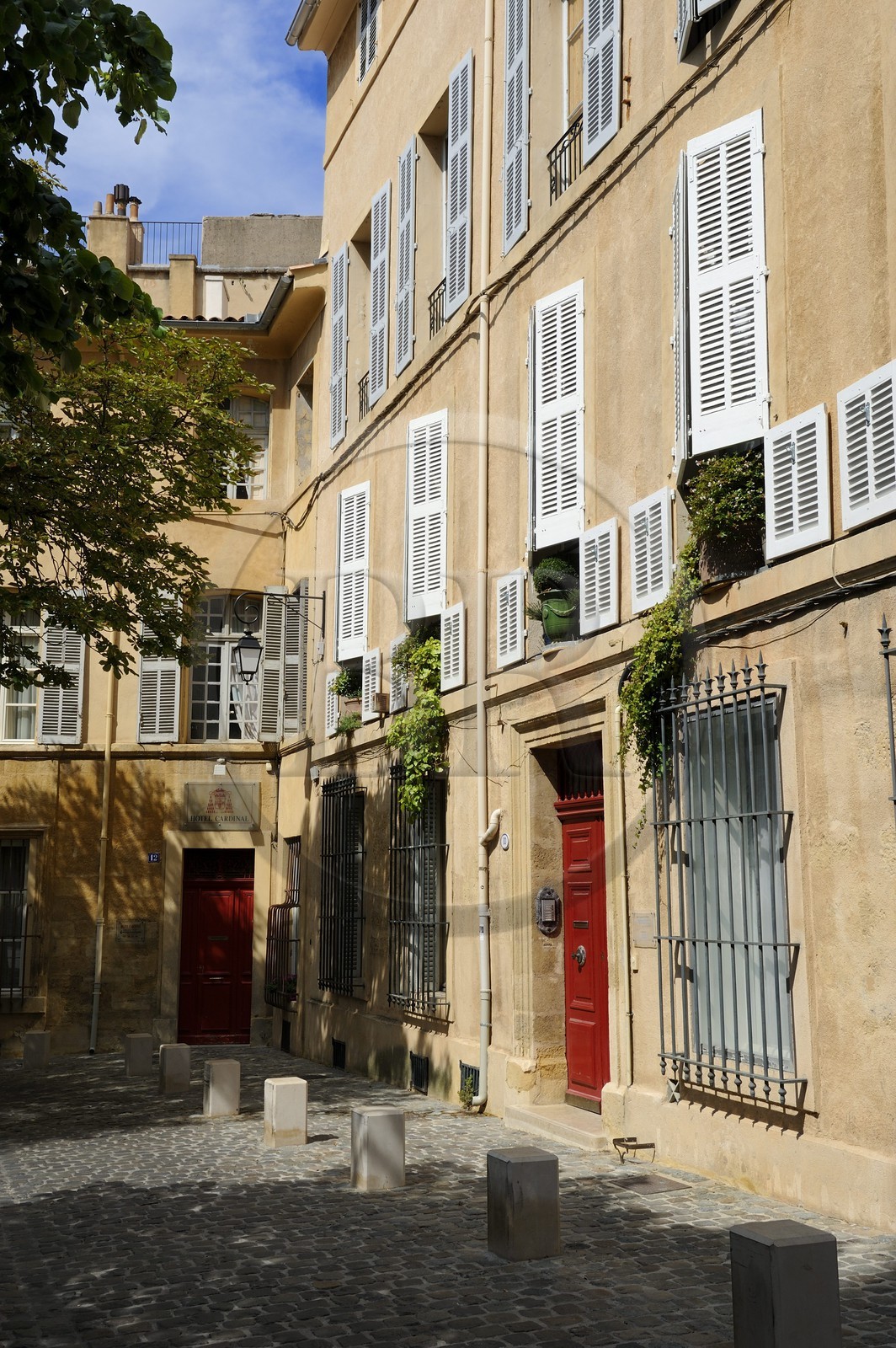 France, Bouches-du-Rhone, Aix-en-Provence, Place Saint-Jean de Malte