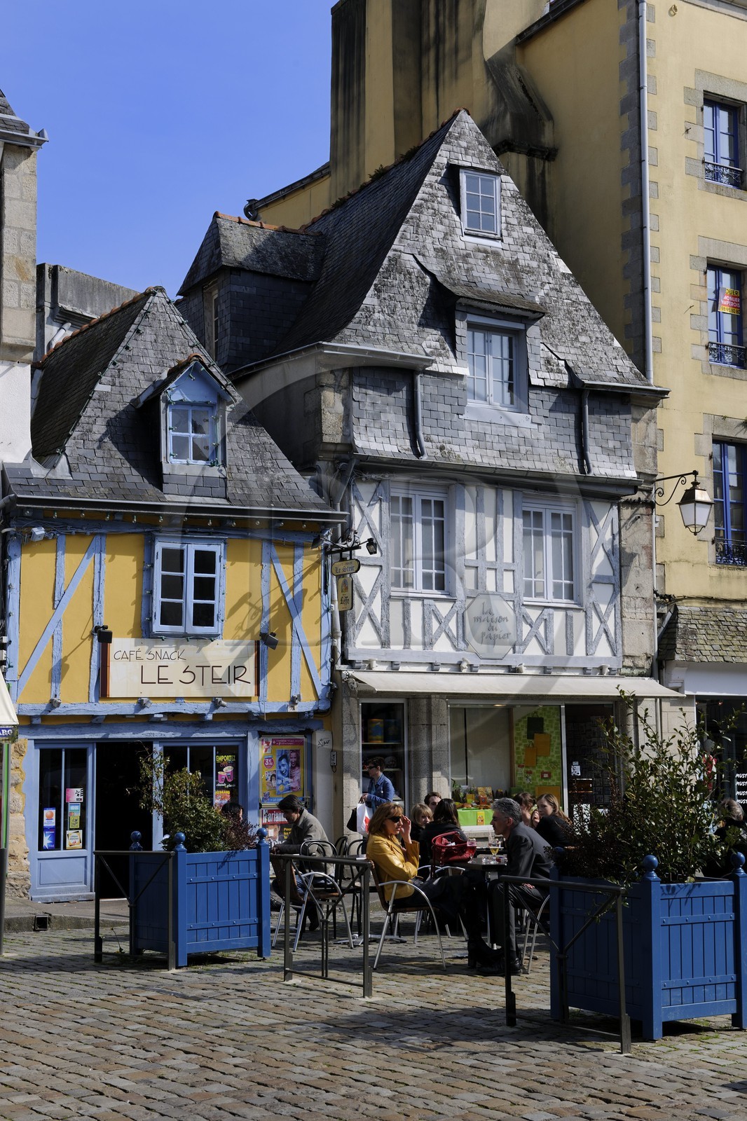 France, Finistère (29), Quimper, maisons médiévale place Terre au Duc