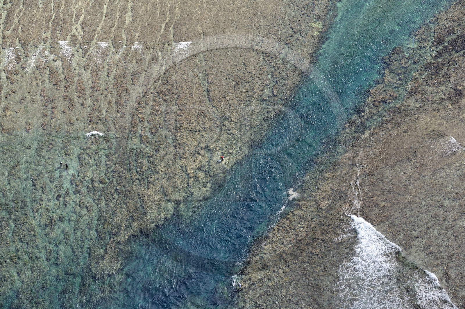 France, île de la Réunion, la Cote Ouest, le lagon de Saint-Gilles-Les-Bains, la Passe de l'Hermitage à l'Ermitage-les-Bains (vue aérienne)