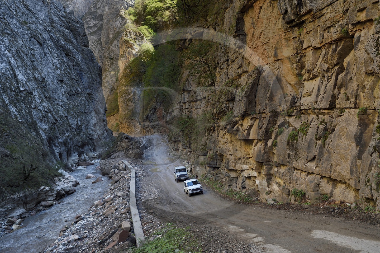 Azerbaijan, Quba (Guba) region, Greater Caucasus mountain range, along Xinaliq Yolu road towards Khinalug, Qudialchai valley