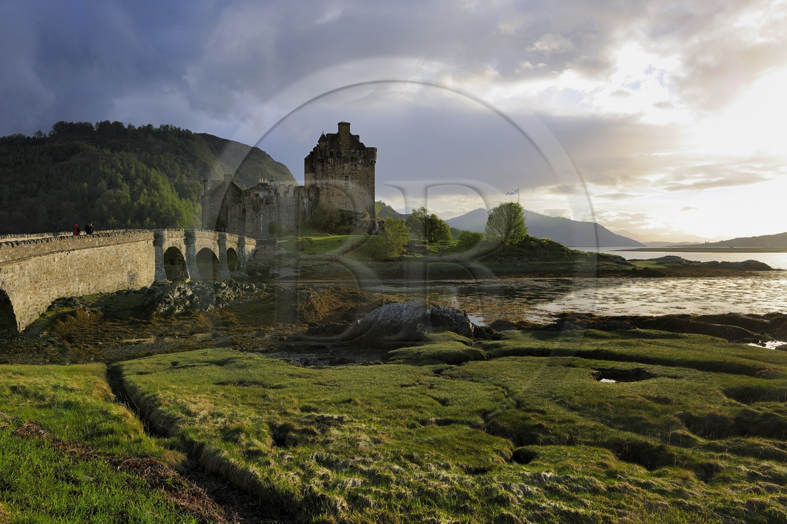 Royaume-Uni, Ecosse, région des Highlands, comté de Ross & Cromarty, Eilean Donan Castle, château à l'entrée du Loch Duich