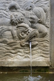 Spain, Andalusia, Granada, the Alhambra, listed as World Heritage by UNESCO, the Alcazaba, fountain in the Garden of the Ramparts (Jardines de los Adarves)