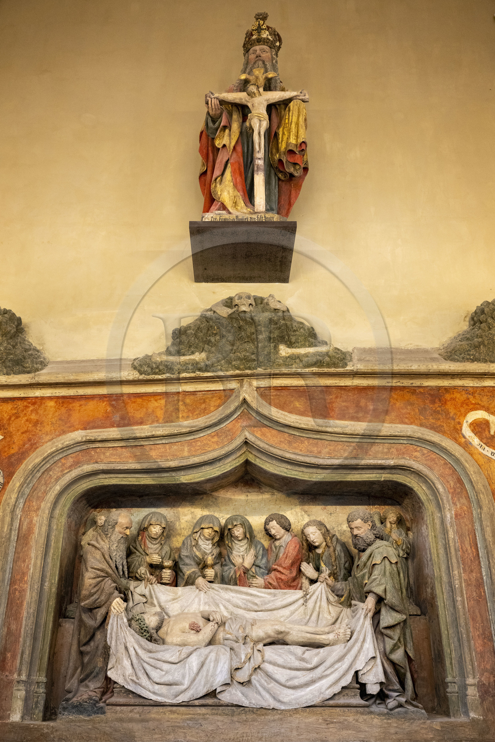 France, Côte-d'Or (21), Dijon, zone classée Patrimoine Mondial de l'UNESCO, Cité Internationale de la Gastronomie et du Vin par l'architecte Anthony Béchu, la chapelle Sainte-Croix de Jérusalem de l'ancien hopital général, la mise au tombeau, école bourguignonne, XVe siècle