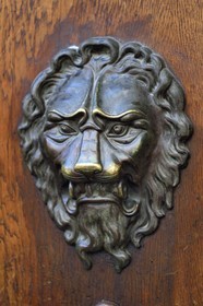 France, Bas-Rhin (67), Strasbourg, vieille ville classée au Patrimoine Mondial de l'UNESCO, ancien hotel particulier des Zorn de Bulach, détail du portail