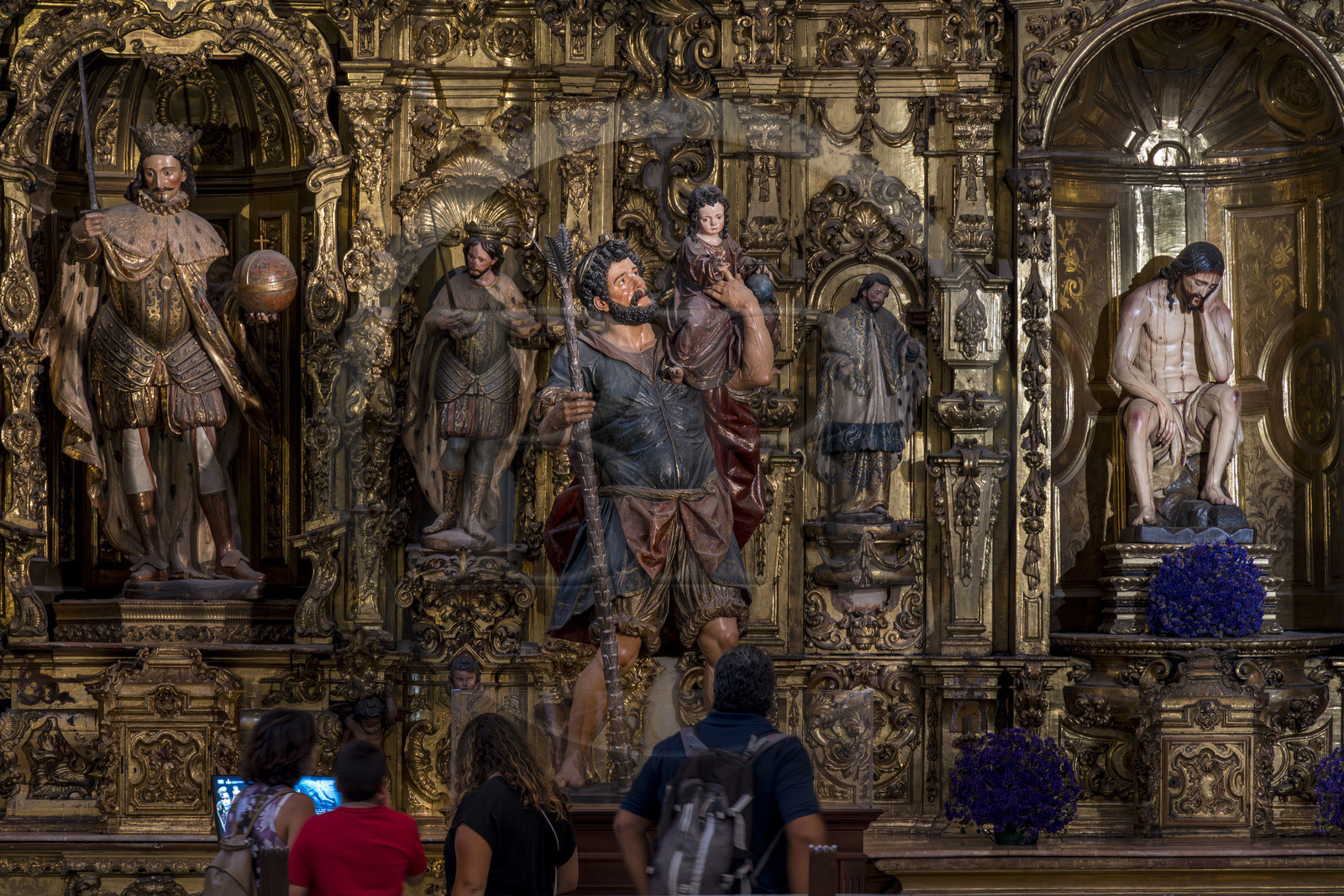 Espagne, Andalousie, Séville, quartier d'Alfalfa, église du Divin Sauveur (Iglesia del Divino Salvador), retable de San Cristobal porteur du Christ créé par José Maestre entre 1732 et 1734, la statue en elle même est sculptée par Juan Martinez Montanes en 1597