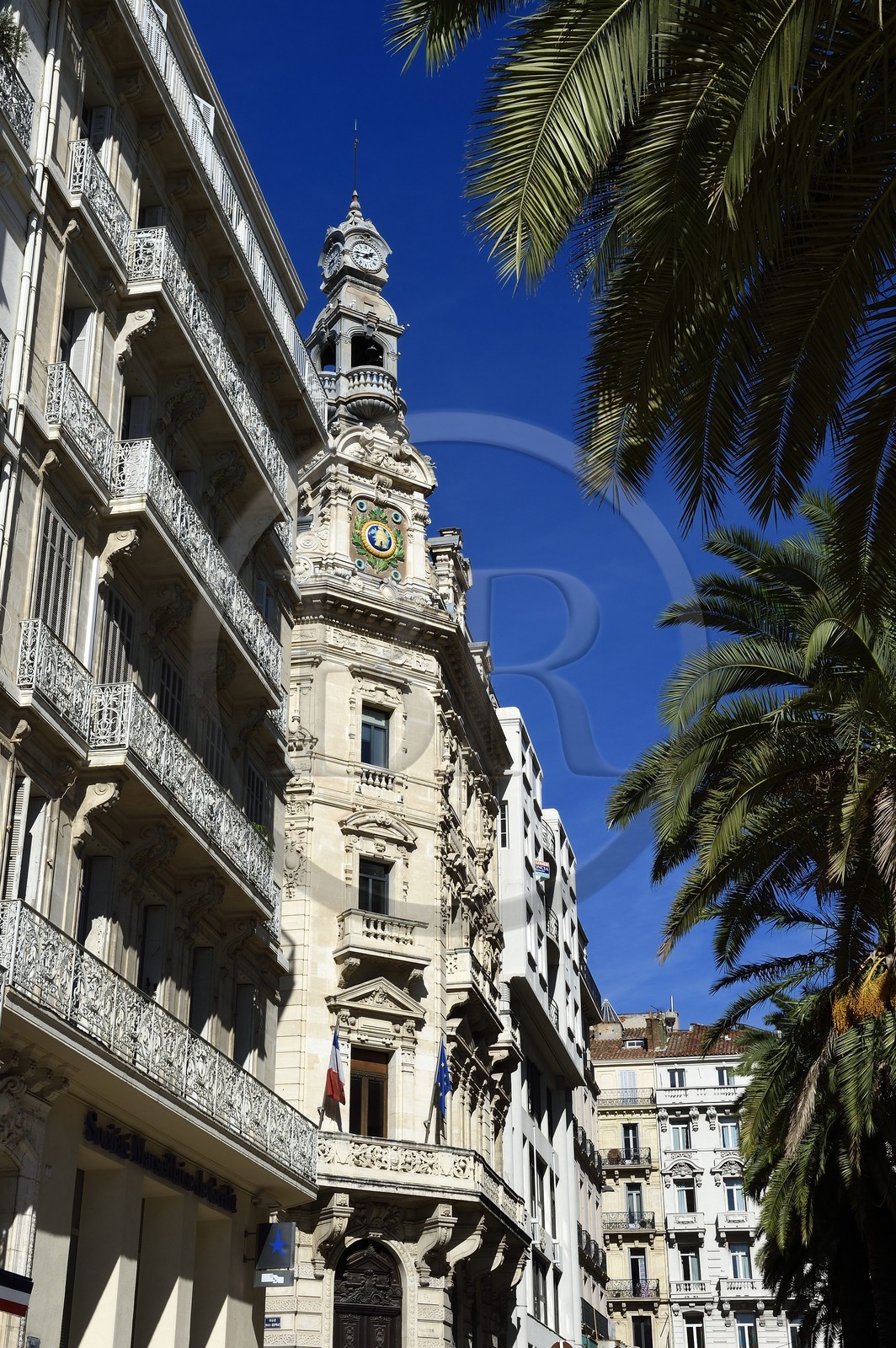 France, Var (83), Toulon, rue Racine, tribunal administratif, immeuble ayant appartenu à la Caisse d'Epargne de 1895 à 1991