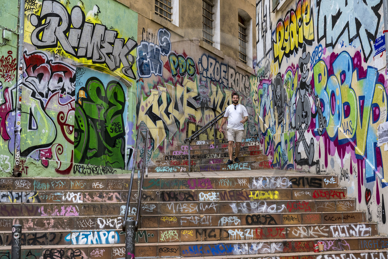 France, Bouches-du-Rhône (13), Marseille, quartier du Panier, graffitis dans l'escalier de la place de Lorette