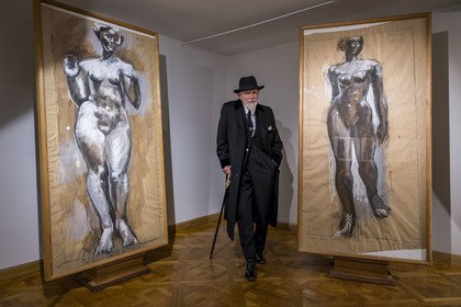 France, Paris (75), Musée Maillol, le peintre et sculpteur allemand Markus Lüpertz lors de son exposition en dialogue avec l'oeuvre d'Aristide Maillol, oeuvre Markus-Maillol, 1976, Technique mixte sur papier