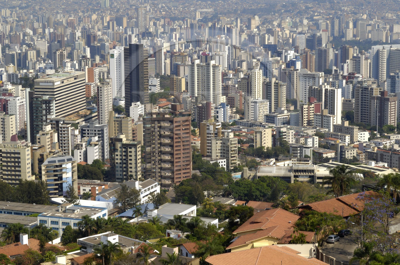 Brazil, Minas Gerais state, Belo Horizonte, skycrapers seen from the Mangabeiras