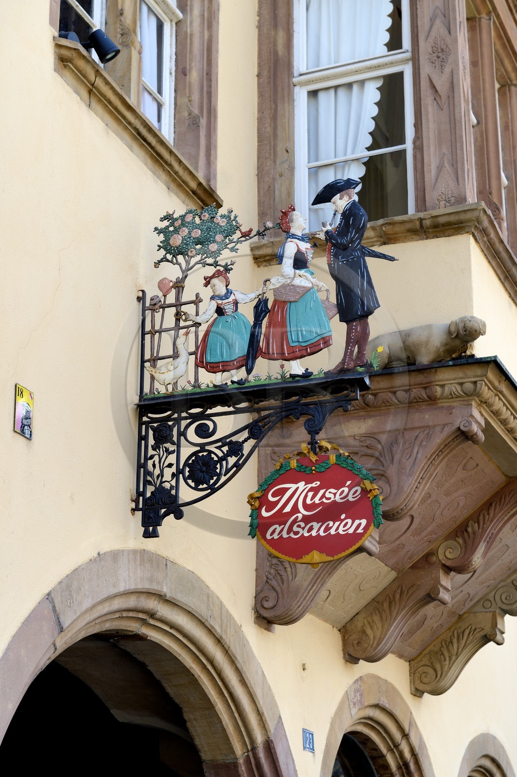 France, Bas-Rhin (67), Strasbourg, vieille ville classée au Patrimoine Mondial de l'UNESCO, le musée Alsacien sur le quai Saint-Nicolas