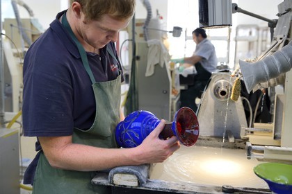 France, Moselle (57), Saint-Louis-les-Bitche, la Cristallerie Saint-Louis, ateliers de polissage