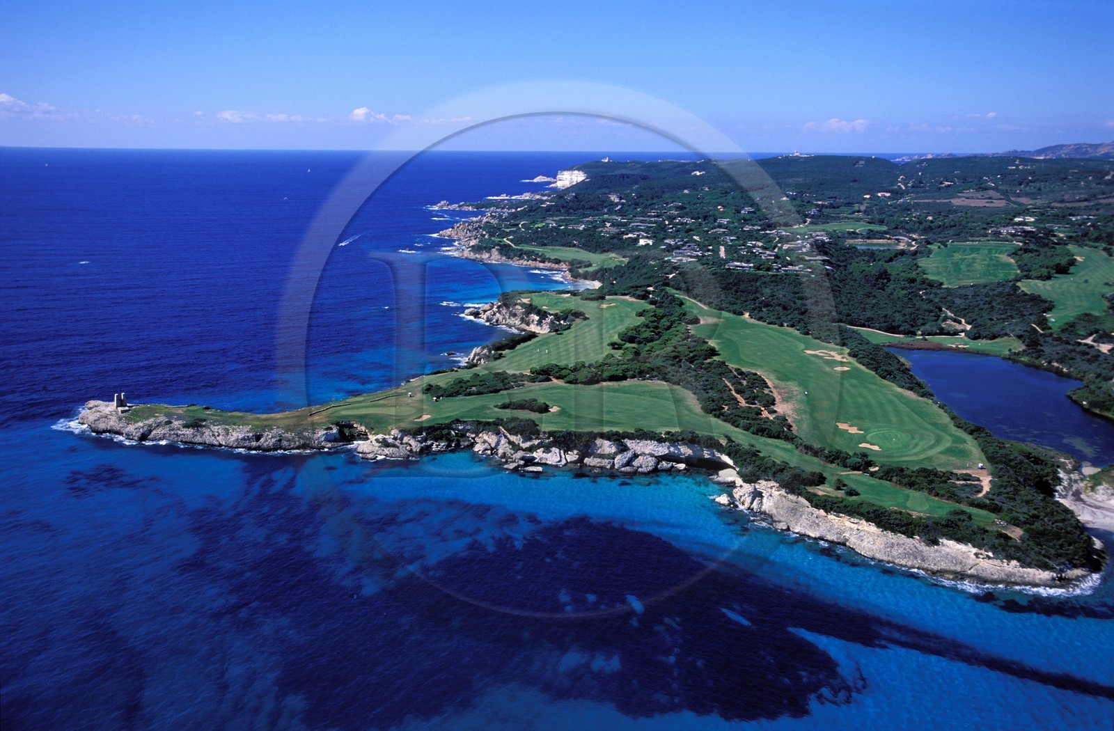 France, Corse-du-Sud (2A), la pointe et le golf de Spérone (vue aérienne)