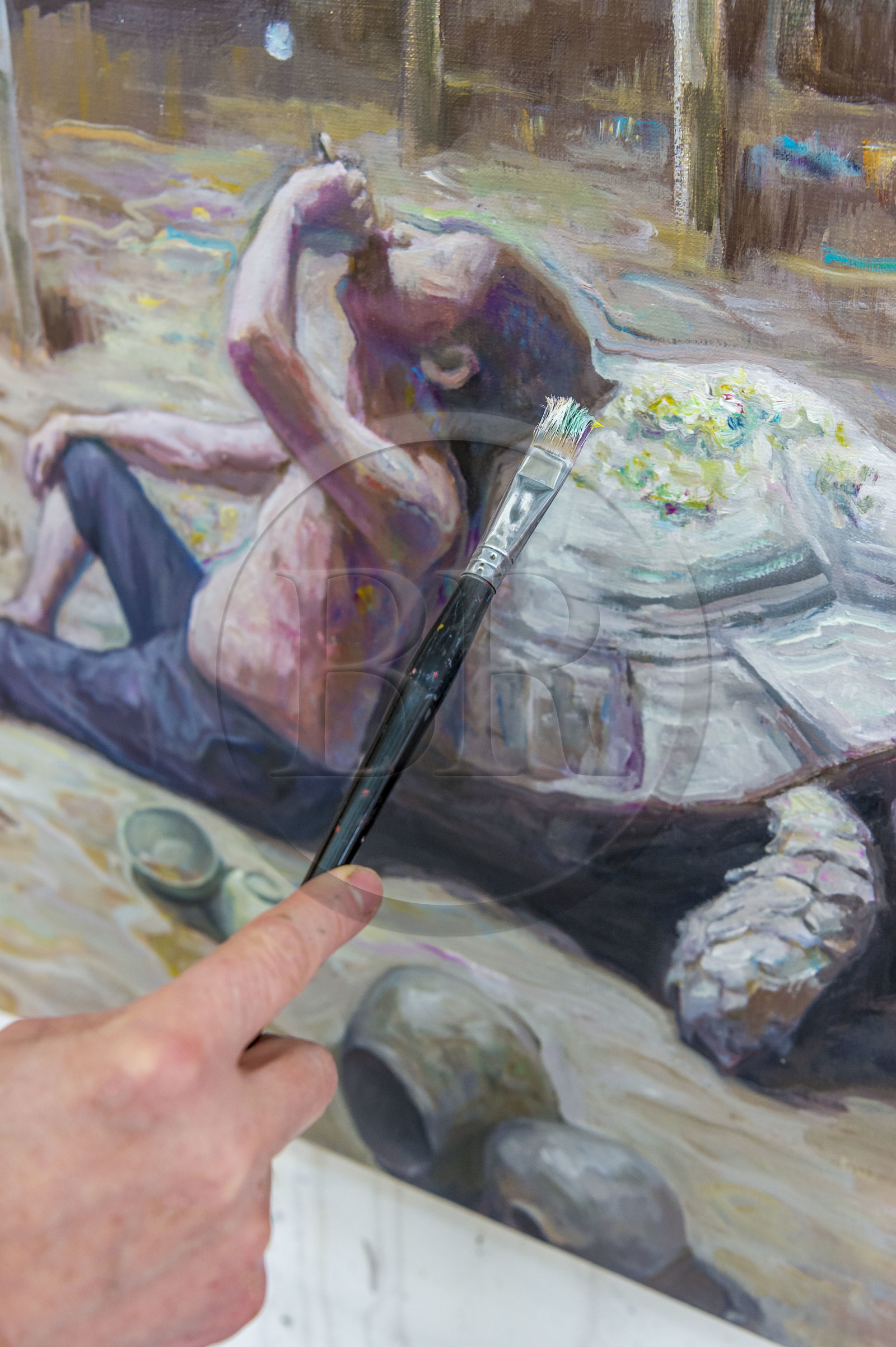 France, Seine-Saint-Denis (93), Les Lilas, l'artiste peintre Xiao Fan Ru dans son atelier