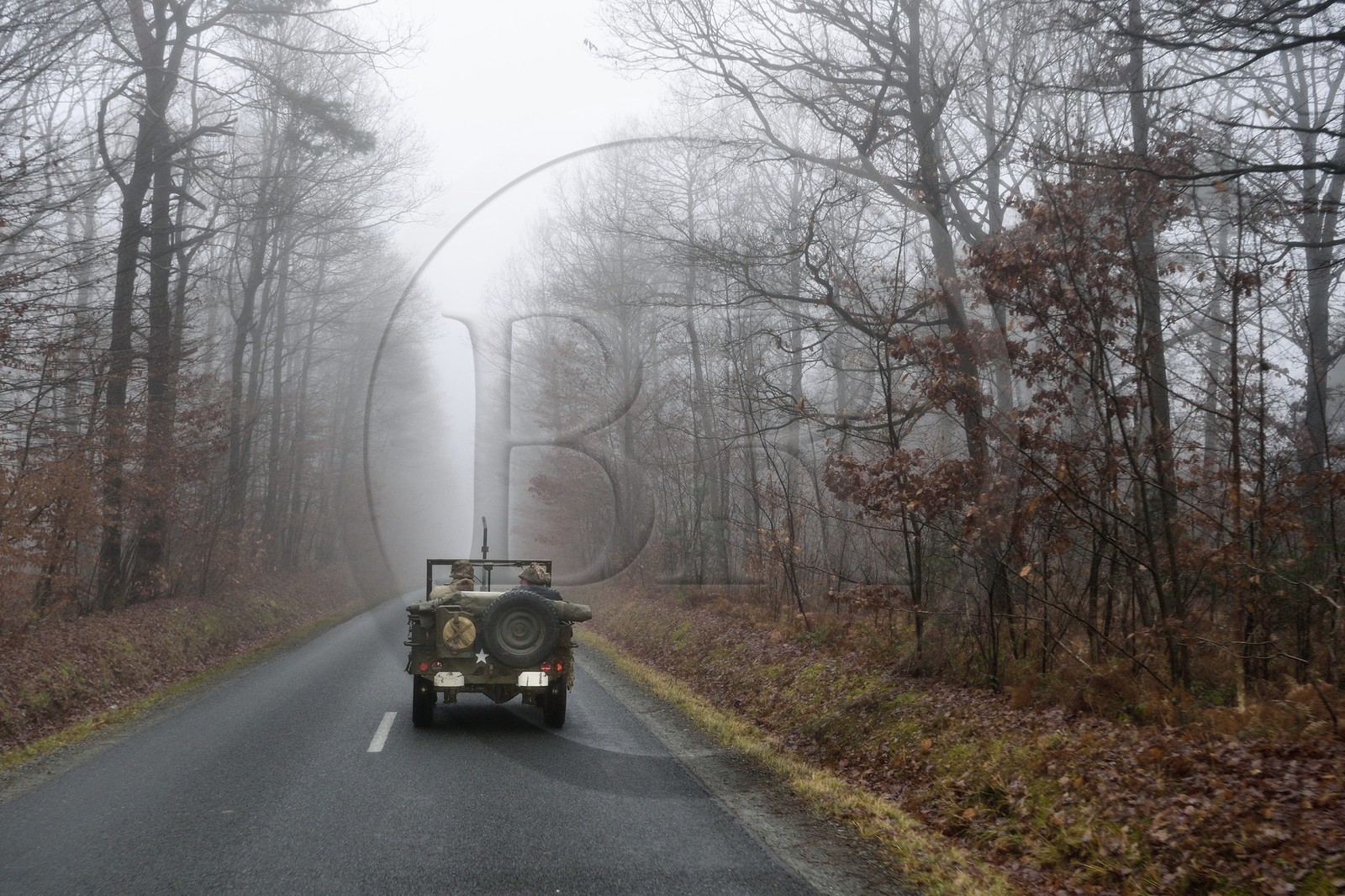 France, Eure (27), Chambray, Allied Reconstitution Group (association de reconstitution historique de la 2éme Guerre Mondiale US et Maquis), déplacement en jeep Willys