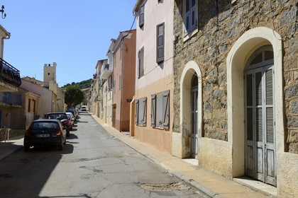 France, Corse-du-Sud (2A), Cargèse, la rue Marbeuf du plan original de ville