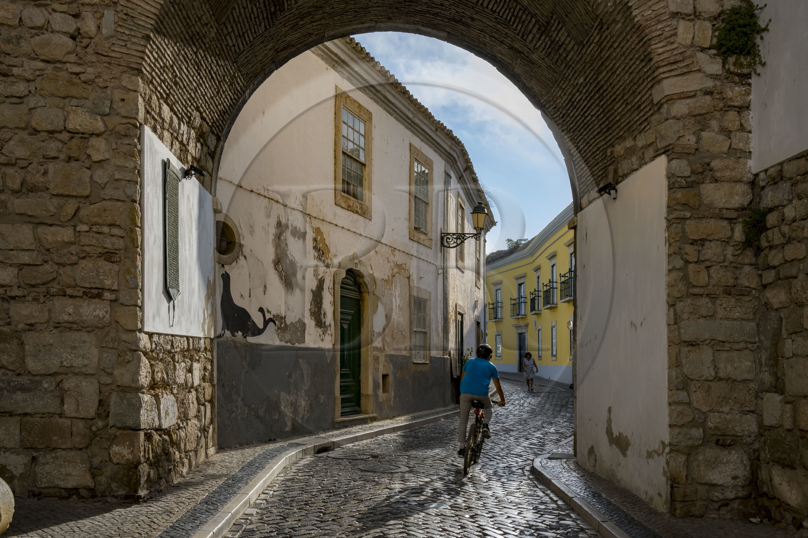 Portugal, Algarve, Faro, la vieille ville, la porte médiévale Arco do Repouso