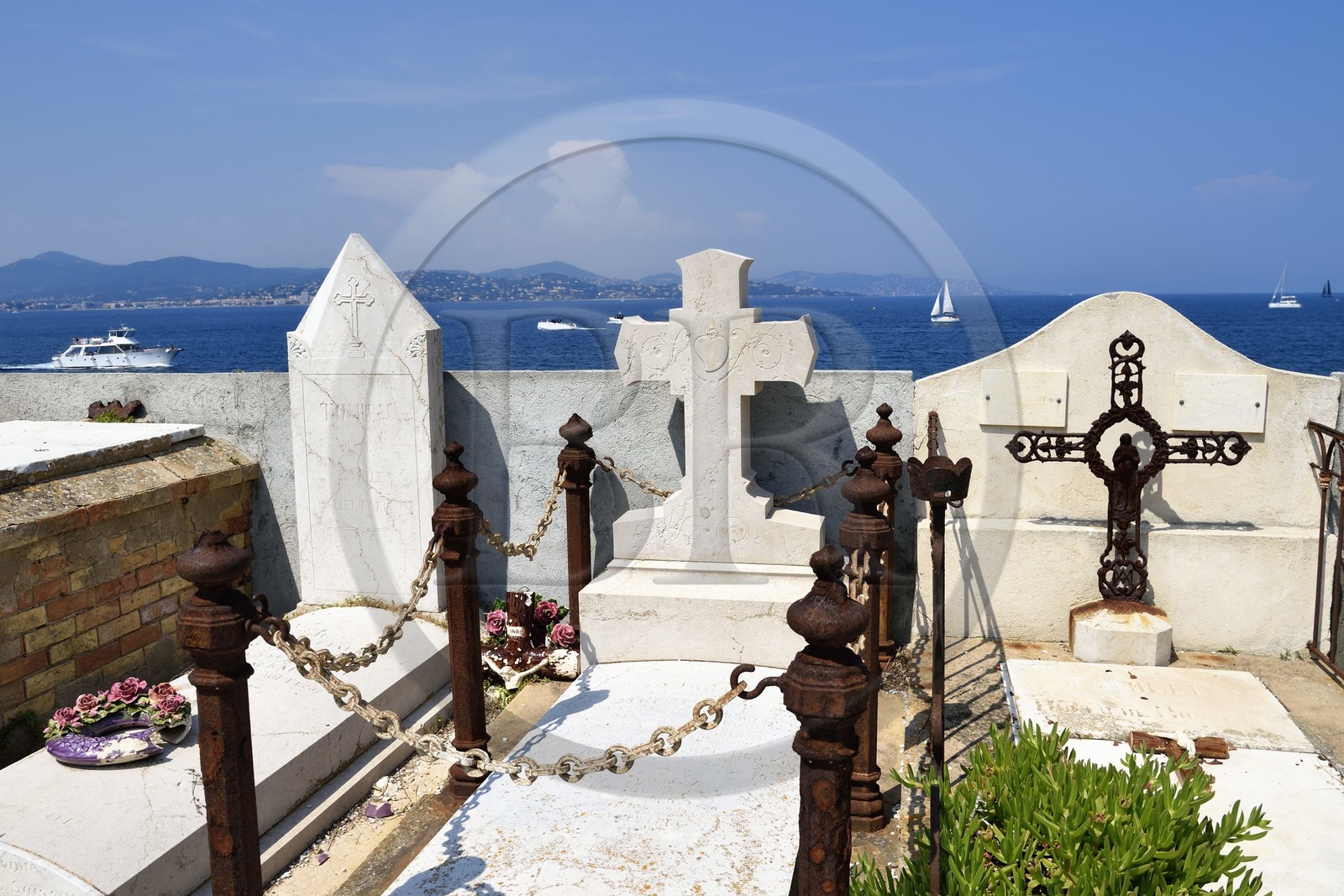 France, Var (83), Saint-Tropez, cimetière marin sur le chemin des Graniers