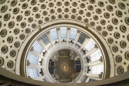 France, Paris (75), le Panthéon, le pendule de Foucault sous le dôme (tour-lanterne) dans la nef