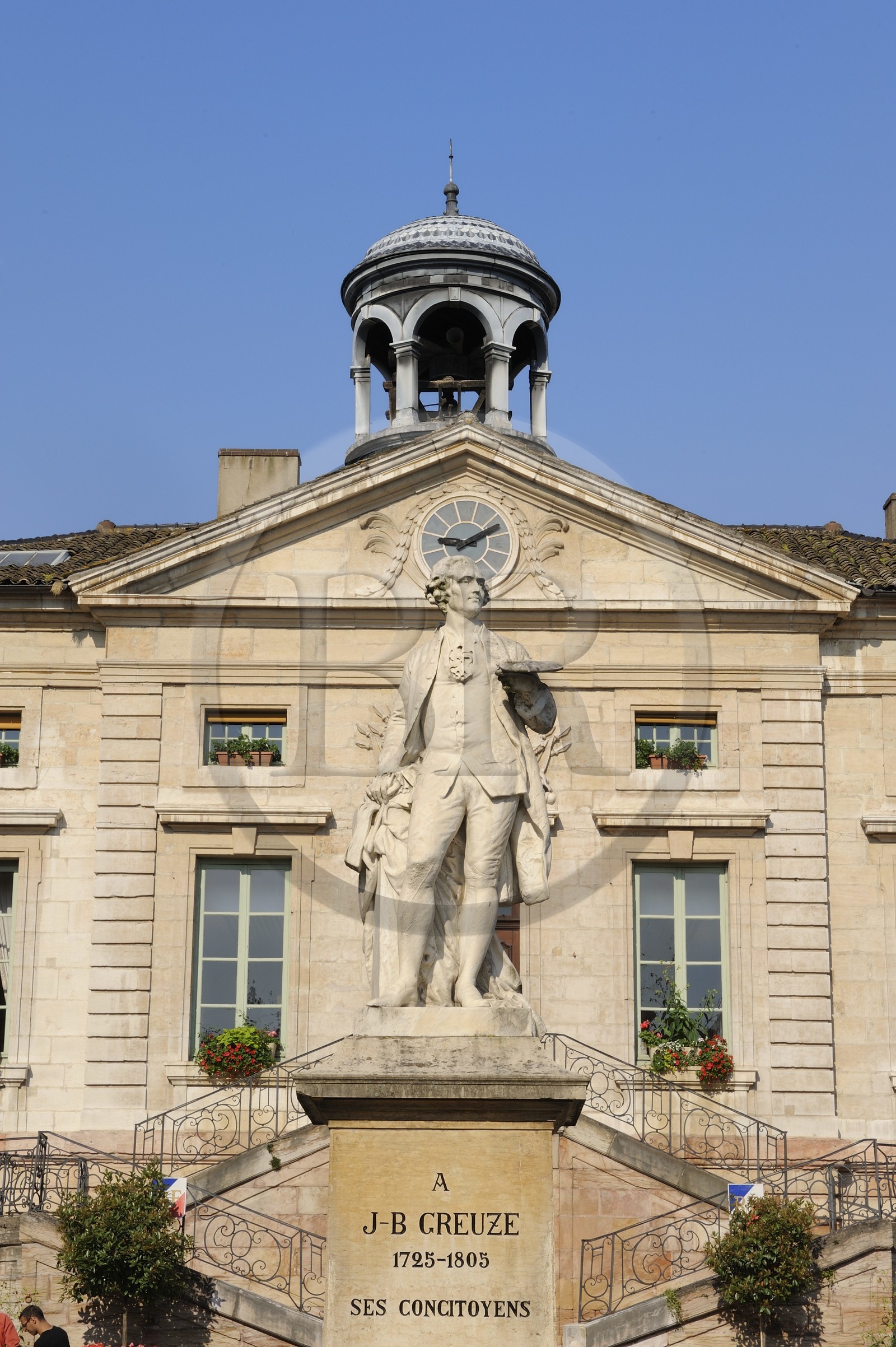 France, Saône et Loire (71), Tournus, statue de J.B.Greuze devant l'Hôtel de ville