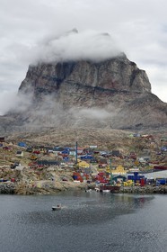 Greenland, west coast, the town of Uummannaq dominated by Mount Uummannaq that rises to 1170 m