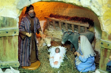France, Bouches-du-Rhône (13), Les Baux-de-Provence, labellisé Les Plus Beaux Villages de France, santons d' art, Jacqueline Peyron-Campagne